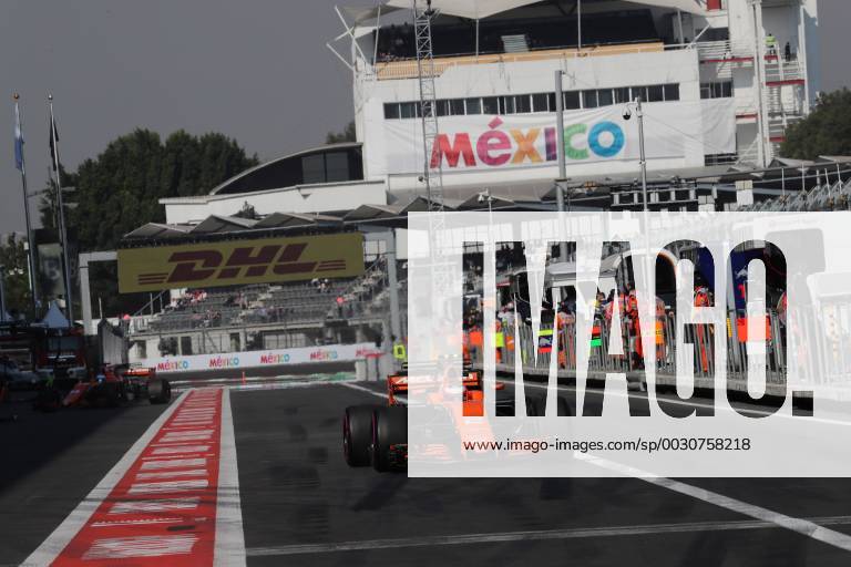 Free Practice 3, Stoffel Vandoorne (BEL) McLaren MCL32 Mexican Grand Prix, Mexico City 26 - 29 October 2017 28.10.2017 - Free Practice 3, Stoffel Vandoorne (BEL) McLaren MCL32