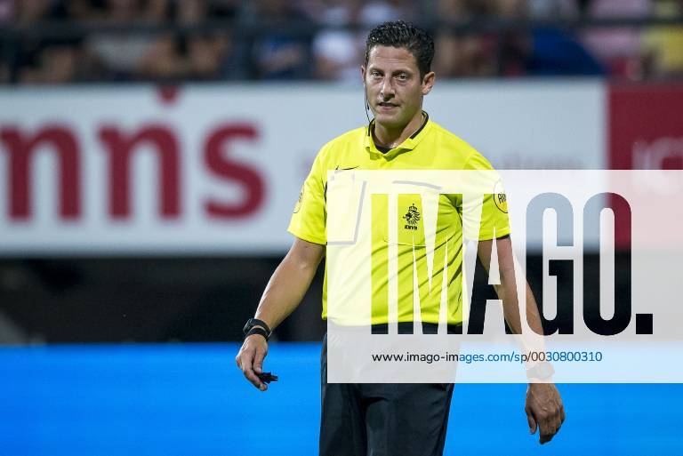 Nijmegen NEC Excelsior Football Eredivsie season 2015 2016 12 08 2015 Stadium the Goffert referee Jeroen Manschot NEC Excelsior
