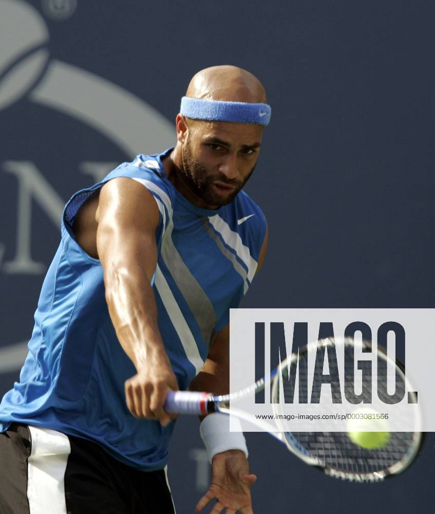 James Blake (USA) Tennis Herren US Open 2007, Grand Slam, ATP Tour Einzelbild Flushing Meadow New York, NY, N Y Dynamik, Tennis Herren US Open 2007, Grand Slam, ATP Tour Einzelbild Flushing Meadow New York, NY, N Y Dynamik,