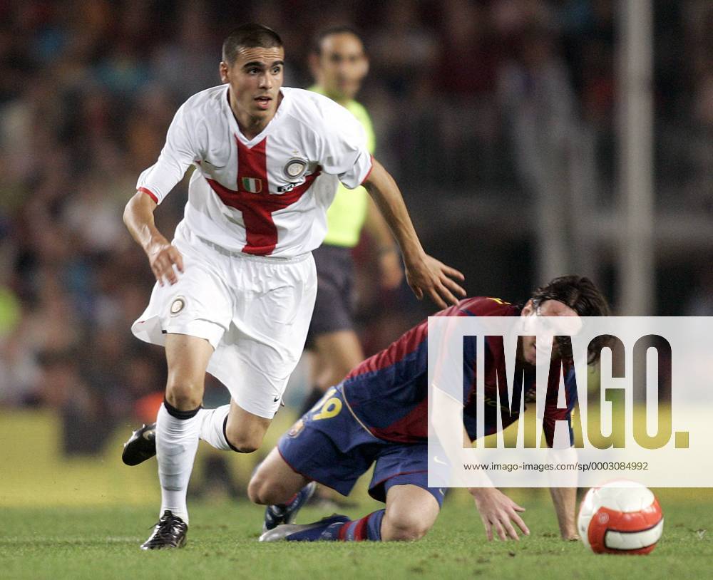 Ibrahim Maaroufi (Inter Mailand, li.) gegen Lionel Messi (FC Barcelona) - Fußball Herren Trofeo Joan Gamper 2007, Test Testspiel, FC Barcelona - FC Internazionale Mailand 5:0, Barca, Vdig Gruppe Barcelona Dynamik, Fußball Herren Trofeo Joan Gamper 2007, Test Testspiel, FC Barcelona - FC Internazionale Mailand 5:0, Barca, Vdig Gruppe Barcelona Dynamik,