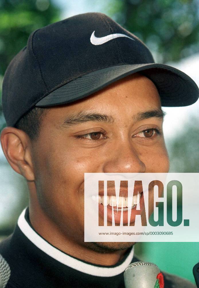 Eldrick Tiger Woods (USA) gut gelaunt - (LAP97030207) Golf Herren Nissan Open 1997, PGA Tour, Porträt Los Angeles, LA, L A Freude, Golf Herren Nissan Open 1997, PGA Tour, Porträt Los Angeles, LA, L A Freude,