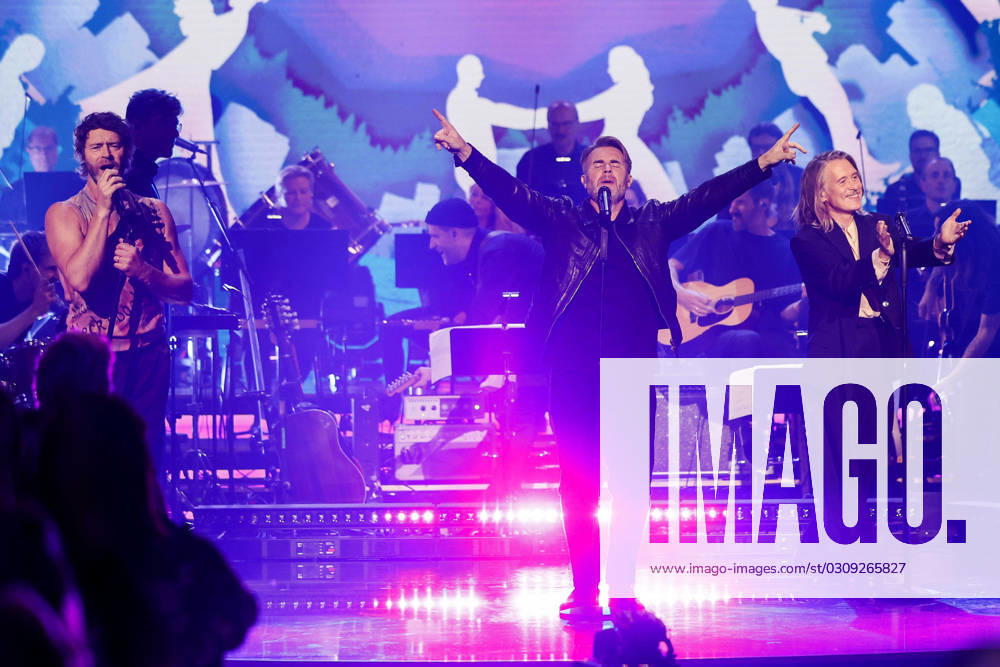 Howard Donald, Gary Barlow and Mark Owen of Take That at the recording of the ARD TV show Your Songs in Studio 3 of Media City Leipzig, 18 10 2023 Foto:xM.xKremerx xFuturexImagex your_song_3001