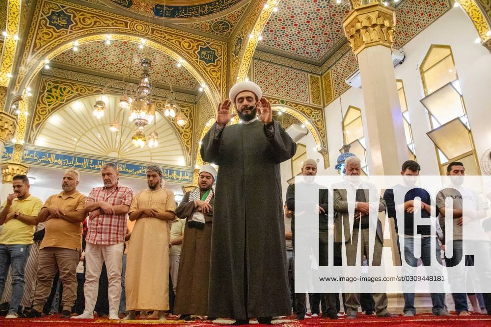 This Friday, October 20th, people at the Brazil mosque at the Friday prayer, in favor of peace in Palestine. Sao Paulo Brazil - ZUMAv146 20231020_zip_v146_002