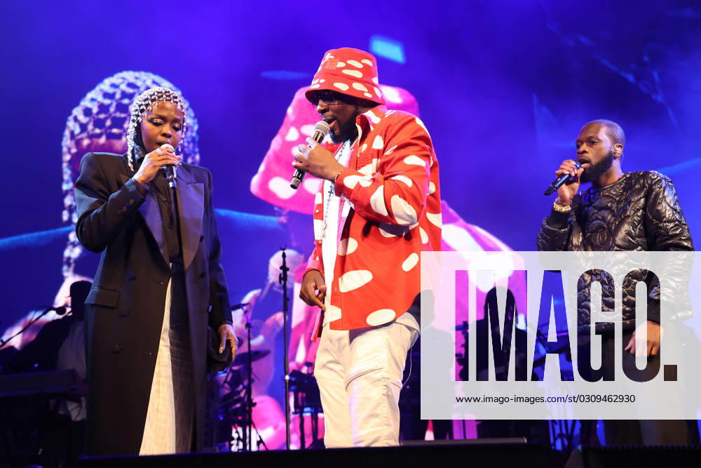 Bilder des Jahres 2023, Entertainment 10 Oktober Entertainment Themen der Woche KW42 BROOKLYN, NY - OCTOBER 19: Wyclef Jean, Pras Michel and Lauryn Hill on stage as Lauryn Hill & The Fugees perform at the Barclays Center on October 19, 2023 in Brooklyn, New York City.