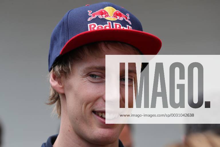 Brendon Hartley (NZL) Scuderia Toro Rosso STR12 Brazilian Grand Prix, Sao Paulo, Interlagos 9 - 12 November 2017 09.11.2017 - Brendon Hartley (NZL) Scuderia Toro Rosso STR12
