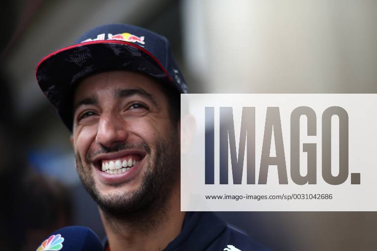 Daniel Ricciardo (AUS) Red Bull Racing RB13 Brazilian Grand Prix, Sao Paulo, Interlagos 9 - 12 November 2017 09.11.2017 - Daniel Ricciardo (AUS) Red Bull Racing RB13