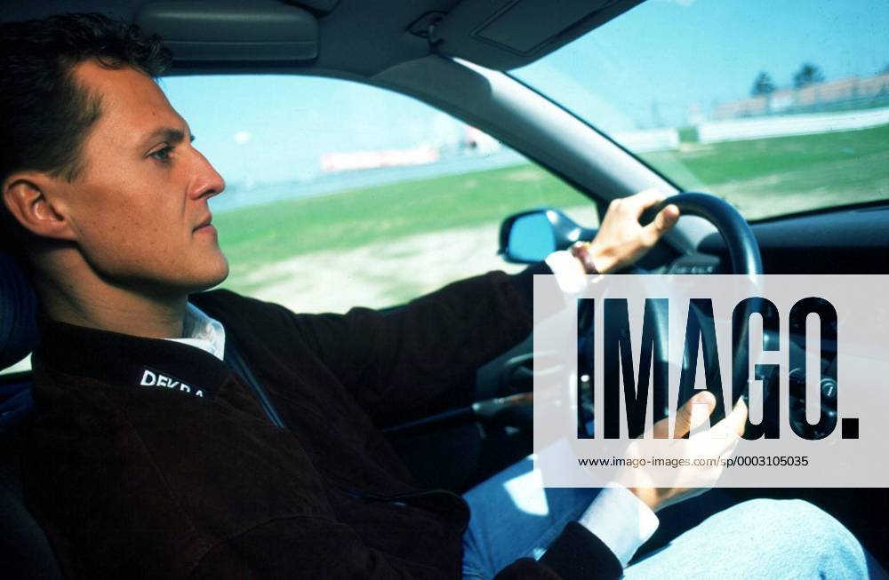Michael Schumacher (Deutschland Benetton Renault) am Steuer eines Renault PKW Motorsport Herren Formel 1 Weltmeisterschaft 1995, F1, F, WM, Test, Tests, Testfahrt, Testfahrten Einzelbild Aufnahmedatum geschätzt Motorsport Herren Formel 1 Weltmeisterschaft 1995, F1, F, WM, Test, Tests, Testfahrt, Testfahrten Einzelbild Aufnahmedatum geschätzt