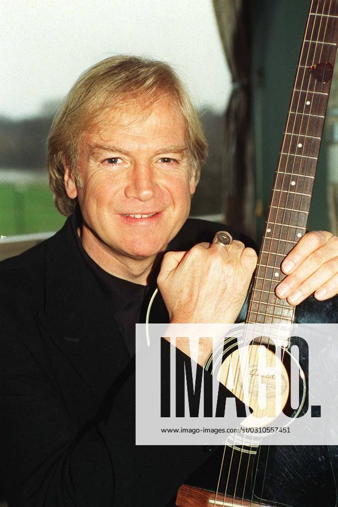 JUSTIN HAYWARD British Pop Singer (Member of the pop group The Moody Blues ) Seen at the launch of his new solo album The View From The Hill . Bandphoto Agency Photo B21 012712 B-02 19.02.1997 JUSTIN HAYWARD British Pop Singer (Member of the pop group The Moody Blues ) Seen at the launch of his new solo album The View From The Hill . Bandphoto Agency Photo B21 012712 B-02 19.02.1997, Credit: Band Photo uppa.co.uk Avalon United Kingdom