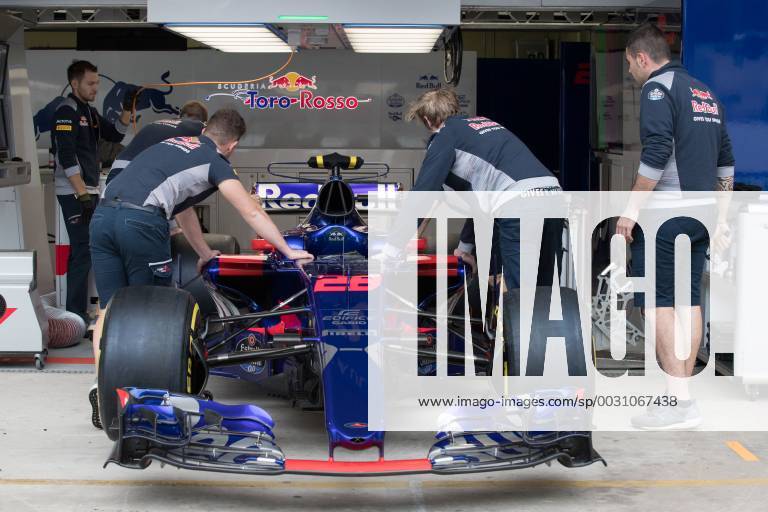 Sao Paulo, Sao Paulo, Brazil - Preparation for the free practice for the Formula One Grand Prix of Brazil at Interlagos circuit, in Sao Paulo, Brazil. The grand prix will be celebrated next Sunday, November 12. Formula One Grand Prix of Brazil 2017 - ZUMAl146 20171111_zaf_l146_019