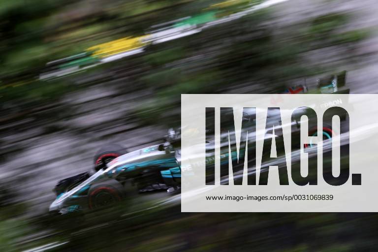 Free Practice 3, Lewis Hamilton (GBR) Mercedes AMG F1 W08 Brazilian Grand Prix, Sao Paulo, Interlagos 9 - 12 November 2017 11.11.2017 - Free Practice 3, Lewis Hamilton (GBR) Mercedes AMG F1 W08