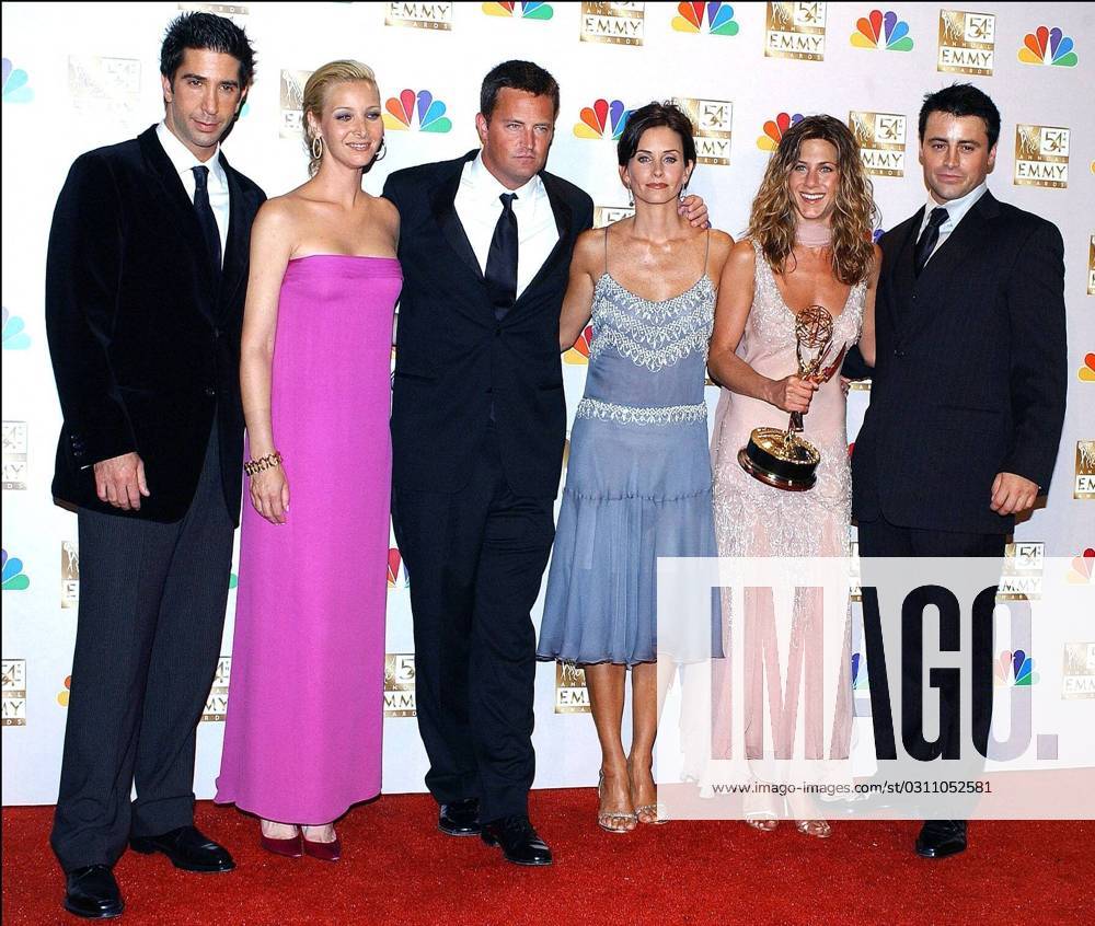 Friends Actor Matthew Perry Dead At 54 File photo - Los Angeles-CA-USA. 09 22 2002. From cast of Friends (Outstanding Comedy Series) L to R : David Schwimmer, LisaKudrow, Matthew Perry, Courteney Cox Arquette, Jennifer Aniston and Matt Leblanc attend the 54th Annual Emmy Awards. - US actor Matthew Perry, best known for playing Chandler Bing in the hit 90s TV sitcom Friends, has died at the age of 54. The actor was found dead at his home in his Los Angeles, law enforcement sources told US media. Photo by Lionel Hahn ABACAPRES.COM unknown