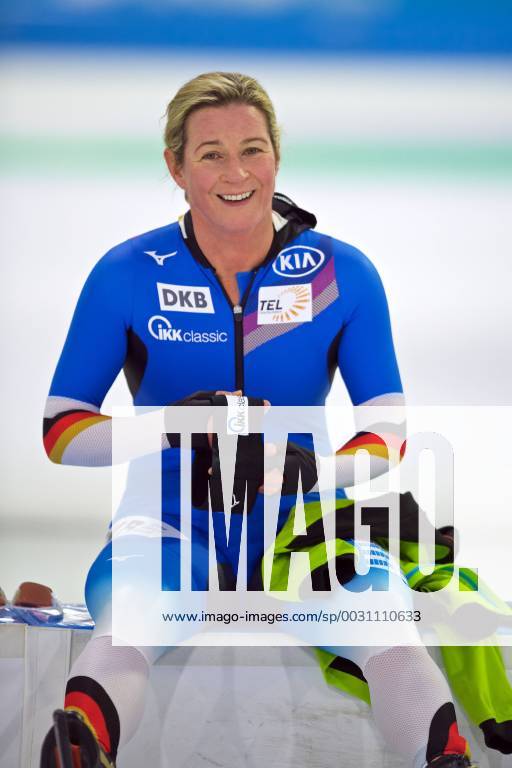 Speed u200b u200bskating Heerenveen 12 11 2017 World Cup season 2017 2018 3000 m women ladies Claudia Pechstein GER