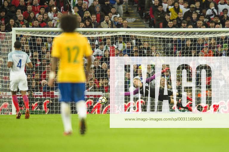 Joe Hart of England stretches but can t reach a shot that grazes the post during the International Friendly Länderspiel match between England and Brazil at Wembley Stadium, London, England on 14 November 2017.