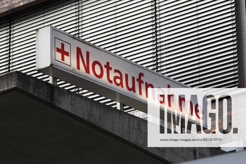 Symbol image Hospital, 911, Emergency physician, medical Supply, illuminated Shield the Emergency room on Agaplesion Diaconia Hospital, Hamburg, Germany, Europe