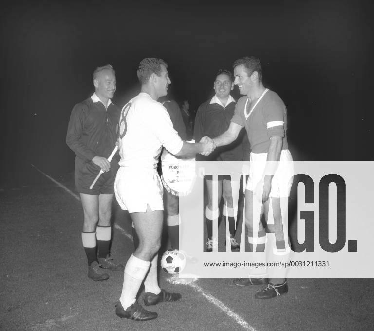 European Champions Cup 1964 1965 1 round 1 FC Cologne Partizan Tirana 2 0 23 09 1964 Welcoming the captains Li Hans Schäfer Cologne HM