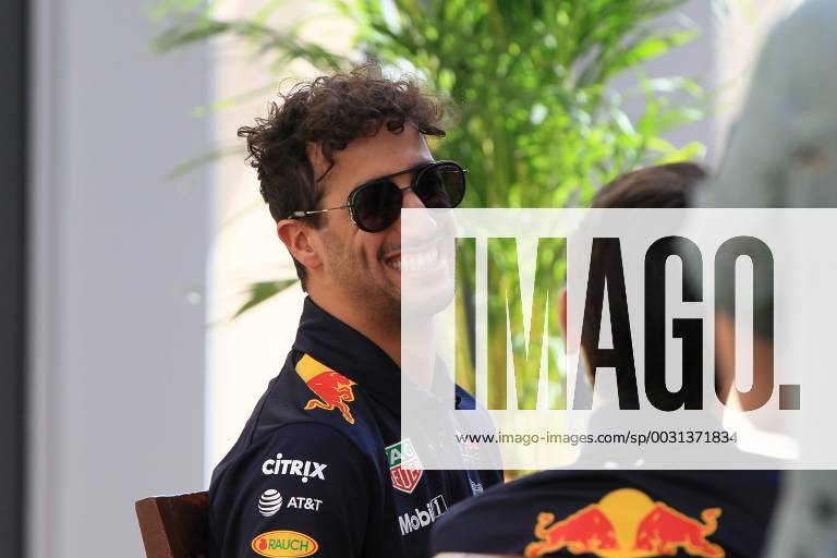 23rd November 2017, Yas Marina Circuit, Abu Dhabi, UAE; Abu Dhabi Formula One Grand Prix, driver arrivals and press conference PK Pressekonferenz Daniel Ricciardo - Red Bull Racing ActionPlus11955003