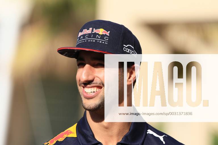 23rd November 2017, Yas Marina Circuit, Abu Dhabi, UAE; Abu Dhabi Formula One Grand Prix, driver arrivals and press conference PK Pressekonferenz Daniel Ricciardo - Red Bull Racing ActionPlus11955005
