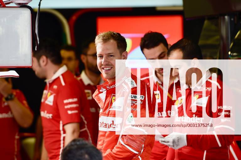 Sebastian Vettel GER 5 Scuderia Ferrari Grand Prix of ABU DHABI 2017 Preparations Motorsport Formula 1 23 11 2017 ABU DHABI