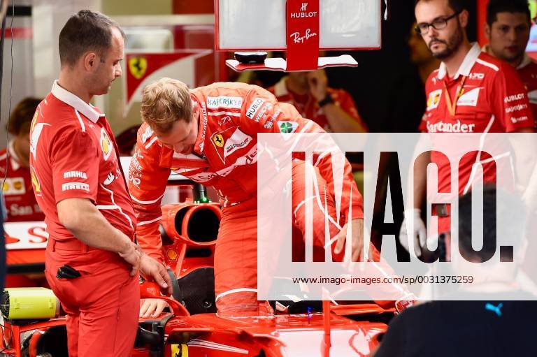 Sebastian Vettel GER 5 Scuderia Ferrari Grand Prix of ABU DHABI 2017 Preparations Motorsport Formula 1 23 11 2017 ABU DHABI