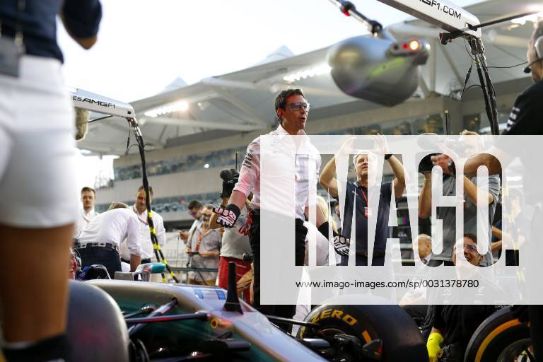 Motorsports: FIA Formula One World Championship WM Weltmeisterschaft 2017, Grand Prix of Abu Dhabi, Toto Wolff (AUT, Mercedes AMG Petronas Formula One Team), Abu Dhabi United Arab Emirates