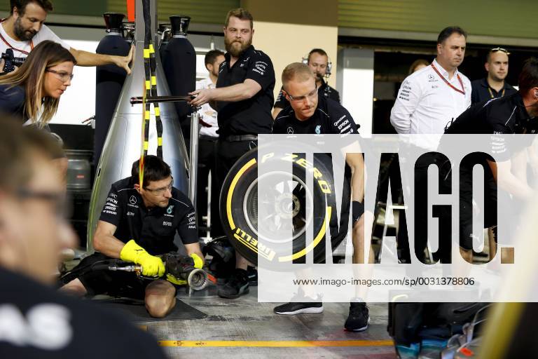 Motorsports: FIA Formula One World Championship WM Weltmeisterschaft 2017, Grand Prix of Abu Dhabi, 77 Valtteri Bottas (FIN, Mercedes AMG Petronas F1 Team), Abu Dhabi United Arab Emirates