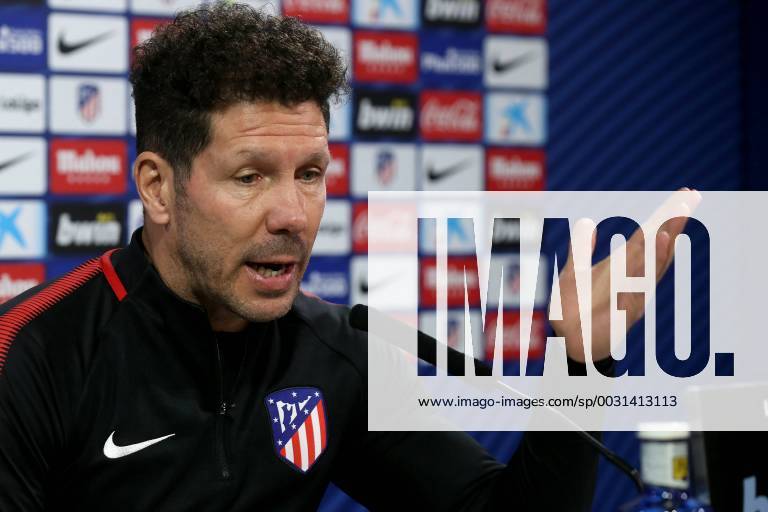 Atletico Madrid s Argentinian head coach, Diego Pablo Simeone, during a press conference PK Pressekonferenz held in Madrid, Spain, 24 November 2017. Atletico Madrid will face Levante in a Spanish Primera Division soccer match the upcoming 25 November. Press conference !ACHTUNG: NUR REDAKTIONELLE NUTZUNG!