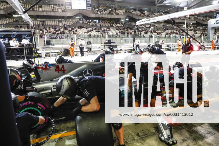 Motorsports: FIA Formula One World Championship WM Weltmeisterschaft 2017, Grand Prix of Abu Dhabi, 44 Lewis Hamilton (GBR, Mercedes AMG Petronas F1 Team), Abu Dhabi United Arab Emirates