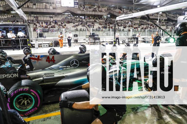 Motorsports: FIA Formula One World Championship WM Weltmeisterschaft 2017, Grand Prix of Abu Dhabi, 44 Lewis Hamilton (GBR, Mercedes AMG Petronas F1 Team), Abu Dhabi United Arab Emirates