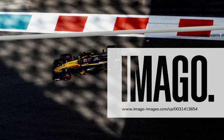 Motorsports: FIA Formula One World Championship WM Weltmeisterschaft 2017, Grand Prix of Abu Dhabi, 27 Nico Hulkenberg (GER, Renault F1 Team), Abu Dhabi United Arab Emirates