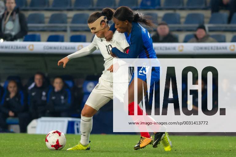 V li Dzsenifer Marozsan Germany 10 in duel duel with duel with Grace Geyoro France 23 Football Women International Germany France