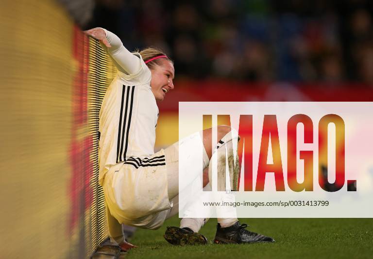 Football Women International Team Germany France in the SchücoArena Bielefeld Alexandra Popp Germany is pleased to announce the goal to 2 0