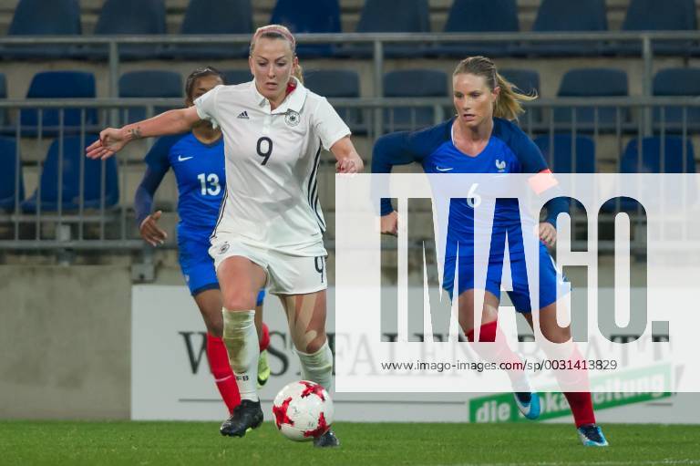 V li Mandy Islacker Germany 9 in running duel Duel with duel with Amandine Henry France 6 Football Women International Germany France