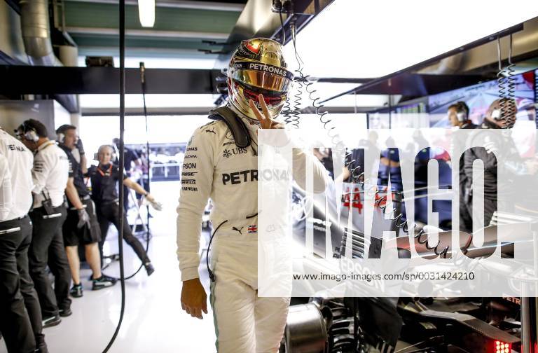 Motorsports: FIA Formula One World Championship WM Weltmeisterschaft 2017, Grand Prix of Abu Dhabi, 44 Lewis Hamilton (GBR, Mercedes AMG Petronas F1 Team), Abu Dhabi United Arab Emirates