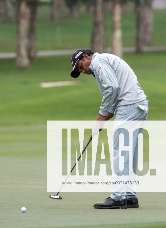 Hong Kong, Hong Kong SAR, CHINA - HONG KONG SAR,CHINA: November 25,2017. Day 3 of the UBS Hong Kong Open Golf at Hong Kong Golf Club Fanling. India s Shiv Shankar Prasad Chawrasia enters the final round on 10 under par. Though his 3rd round was average, he has consistently held the lead.Chawrasia on the 10th green Day 3 of the UBS Hong Kong Open Golf - ZUMAr144 20171125_zap_r144_002