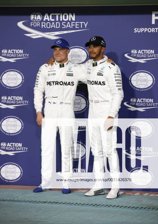 Motorsports: FIA Formula One World Championship WM Weltmeisterschaft 2017, Grand Prix of Abu Dhabi, 77 Valtteri Bottas (FIN, Mercedes AMG Petronas F1 Team), 44 Lewis Hamilton (GBR, Mercedes AMG Petronas F1 Team), Abu Dhabi United Arab Emirates