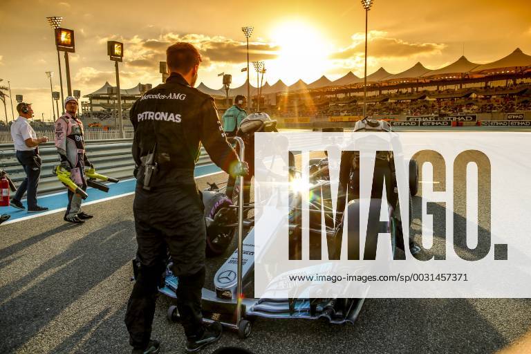 Motorsports: FIA Formula One World Championship WM Weltmeisterschaft 2017, Grand Prix of Abu Dhabi, 77 Valtteri Bottas (FIN, Mercedes AMG Petronas F1 Team), Abu Dhabi United Arab Emirates