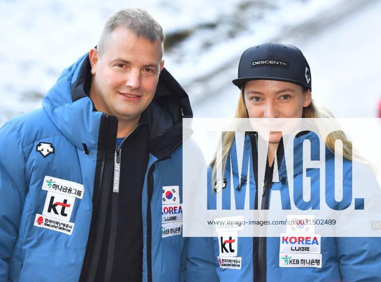 Belong to the Korean toboggan team coach Andre Lange and toboggan Aileen Frisch Team Korea toboggan toboggan race sled winter sports training world cup bobsleigh and race sled race in Altenberg 29 11 2017