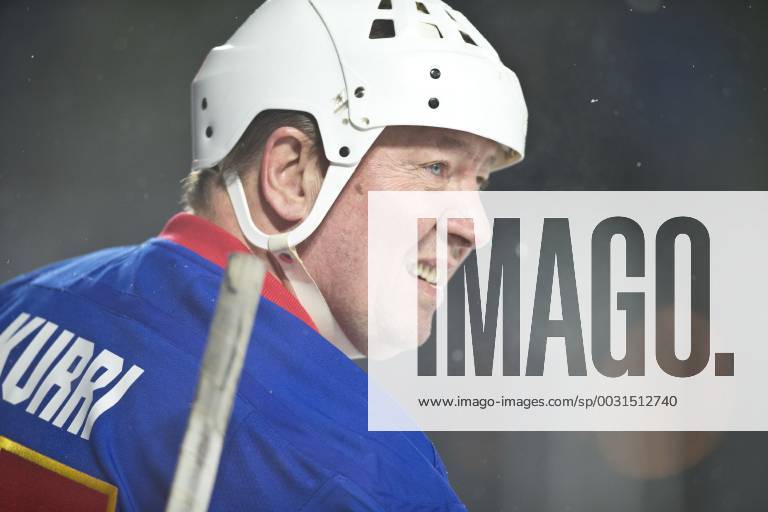 Jari Kurri, Jokerit during KHL Ice Challenge Helsinki Kaisaniemi, Jokerit - SKA, old timers game. 1. December 2017 in Helsinki, Finland. Jokerit will play outdoor match against SKA, ST. Peterspurg tomorrow in Helsinki.