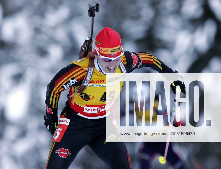 Kati Wilhelm action biathlon included in the Biathlon World Cup on 13 01 2006 in Ruhpolding-Ruhpolding Germany