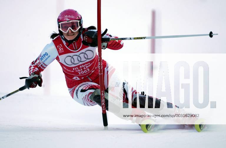 Alpine Ski Weltmeisterschaften 2005 in Bormio Italien Janica Kostelic beim Slalom - Aktion , Bormio Italien