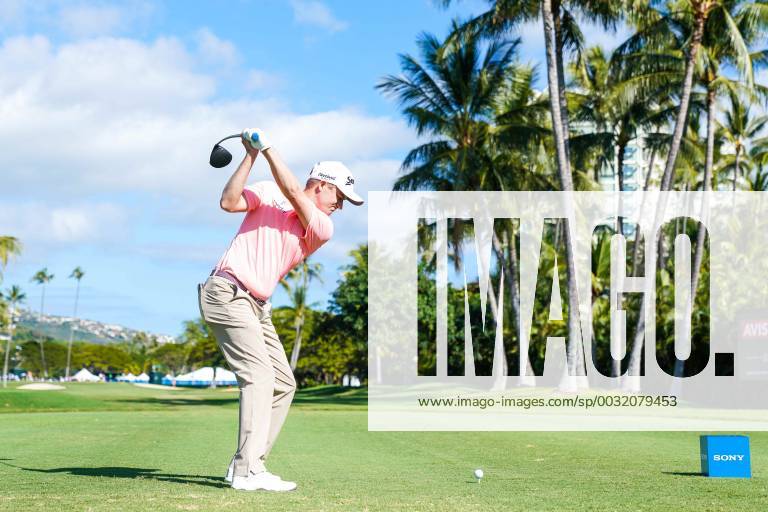 Honolulu, Hawaii: Russell Knox hits his drive on the 10th hole during the third round play at the Sony Open at Waialae Country Club in Honolulu, Hawaii. CSM PGA Golf Herren Golf 2018: Sony Open JAN13 - ZUMAc04_ 20180113_zaf_c04_214