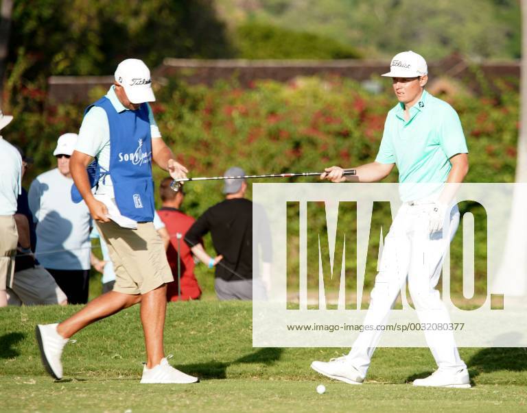 Cameron Smith tees off on the 17th hole during the third round of the 20th anniversary of the Sony Open at the Waialae Country Club in Honolulu, Hawaii - CSM PGA Golf Herren Golf: Sony Open JAN13 - ZUMAc04_ 20180113_zaf_c04_378