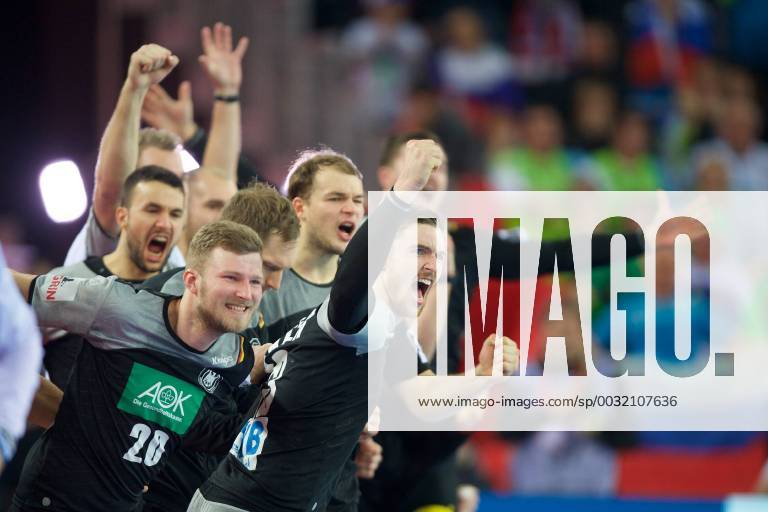 Handball Zagreb 15 01 2018 Championship men s men euro Championships preliminary round Slovenia SLO Germany GER cheering Germany Philipp Weber Germany no. 20 Hendrik Padmore Germany no. 13 Paul Daranda Germany no. 95