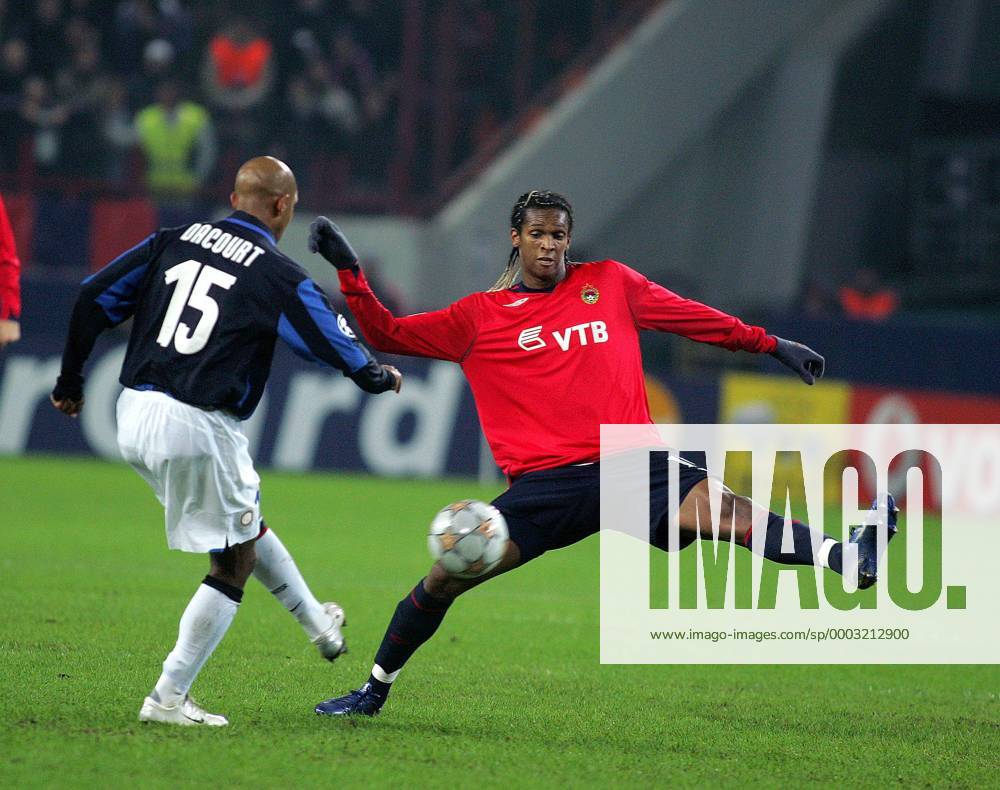 Jo (ZSKA Moskau, re.) gegen Olivier Dacourt (Inter Mailand) - Fußball EC 1 Herren Champions League 2007 2008, ZSKA Moskau - FC Internazionale Mailand 1:2 Gruppe Moskau Dynamik, Fußball EC 1 Herren Champions League 2007 2008, ZSKA Moskau - FC Internazionale Mailand 1:2 Gruppe Moskau Dynamik,