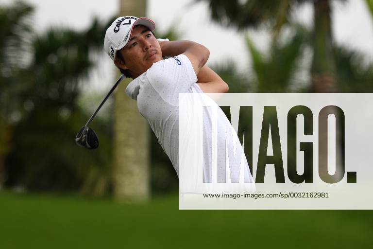 (180120) -- SINGAPORE, Jan. 20, 2018 -- Japan s player Ryo Ishikawa competes during the 3rd round of the SMBC Singapore Open held in Singapore s Sentosa Golf Club on Jan 20, 2018. ) (SP)SINGAPORE-GOLF-SMBC SINGAPORE OPEN ThenxChihxWey
