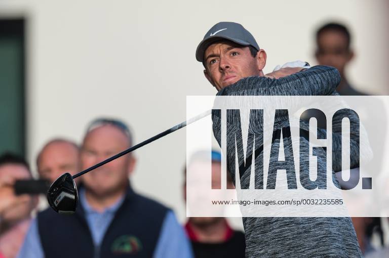 Rory Mcilroy of Northern Ireland tees of to start his first round during the Omega Dubai Desert Classic European Tour 2018 at the Emirates Golf Club, Dubai, UAE on 25 January 2018.