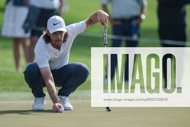Tommy Fleetwood of England concentrates during the first round of the Omega Dubai Desert Classic European Tour 2018 at the Emirates Golf Club, Dubai, UAE on 25 January 2018.