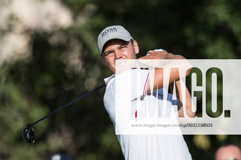 Martin Kaymer of Germany tees off during the first round of the Omega Dubai Desert Classic European Tour 2018 at the Emirates Golf Club, Dubai, UAE on 25 January 2018.