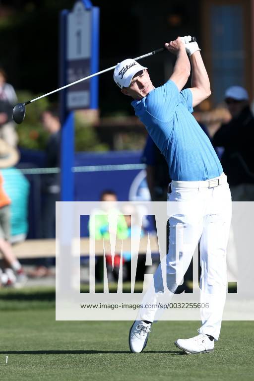 San Diego, California, United States - Ethan Tracy tees off the first hole during the second round of the 2018 Farmers Insurance Open at Torrey Pines GC. Golf 2018: Farmers Insurance Open - Round 2 - ZUMAw109 20180126_zap_w109_030