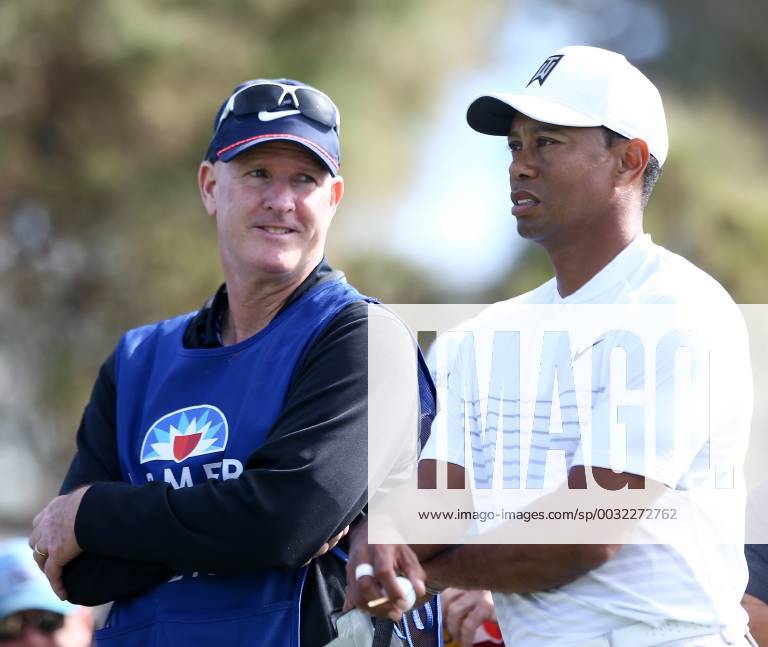 San Diego, California, United States - Tiger Woods (R) and caddie Joe LaCava wait on the 18th tee during the third round of the 2018 Farmers Insurance Open at Torrey Pines GC. Golf 2018: Farmers Insurance Open - Round 3 - ZUMAw109 20180127_zap_w109_043